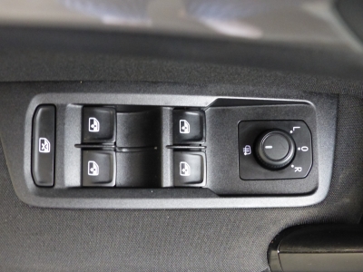VW Touran Trendline 7-Sitzer+AHK+Navi+PDC+3xKlima