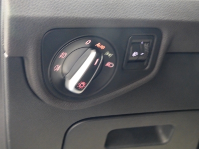 VW Touran Trendline 7-Sitzer+AHK+Navi+PDC+3xKlima