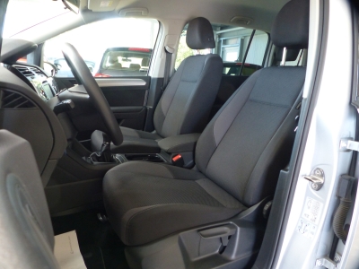VW Touran Trendline 7-Sitzer+AHK+Navi+PDC+3xKlima