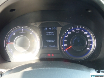 Hyundai i40 blue Trend Navi+PDC+Shzg+Kamera+erst 60tkm