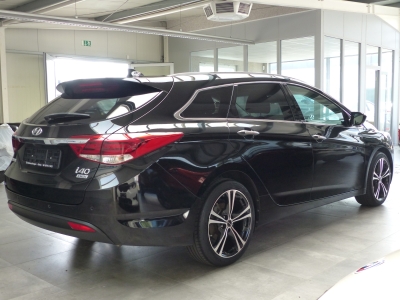 Hyundai i40 blue Trend Navi+PDC+Shzg+Kamera+erst 60tkm
