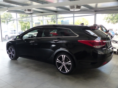 Hyundai i40 blue Trend Navi+PDC+Shzg+Kamera+erst 60tkm