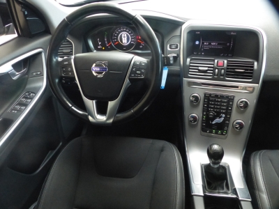 Volvo XC60 Momentum AWD AHK+Standh+Totw+Kamera+Lkrdhzg