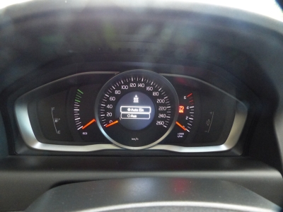 Volvo XC60 Momentum AWD AHK+Standh+Totw+Kamera+Lkrdhzg