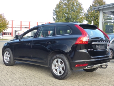 Volvo XC60 Momentum AWD AHK+Standh+Totw+Kamera+Lkrdhzg