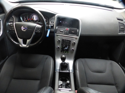 Volvo XC60 Momentum AWD AHK+Standh+Totw+Kamera+Lkrdhzg
