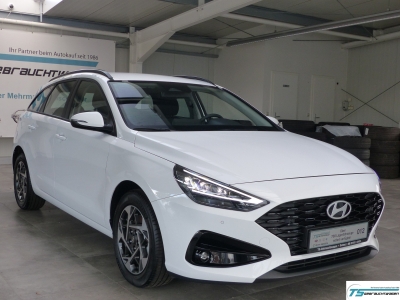 Hyundai i30 Kombi 1,5 GDI 6MT Navi+PDC v&h+RFK+LED+ALU