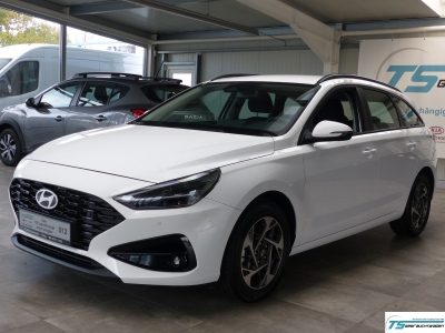 Hyundai i30 Kombi 1,5 GDI 6MT Navi+PDC v&h+RFK+LED+ALU