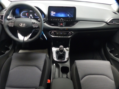 Hyundai i30 Kombi 1,5 GDI 6MT Navi+PDC v&h+RFK+LED+ALU