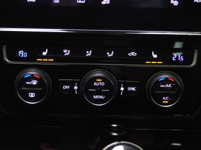 VW Golf Join AHK+Navi+Kamera+LED+Totw.+Shzg+DAB+PDC