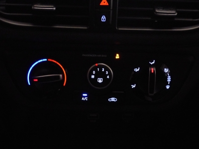 Hyundai i10 Trend Automatik+Carpl+Shzg+beh.Lkrd+Spur+PDC