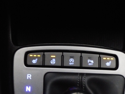 Hyundai i10 Trend Automatik+Carpl+Shzg+beh.Lkrd+Spur+PDC