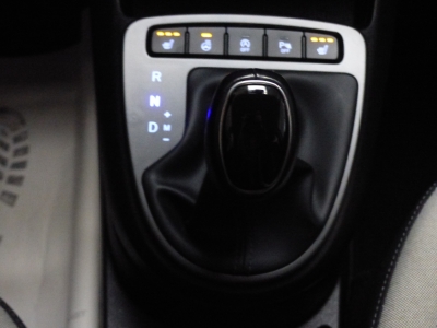 Hyundai i10 Trend Automatik+Carpl+Shzg+beh.Lkrd+Spur+PDC