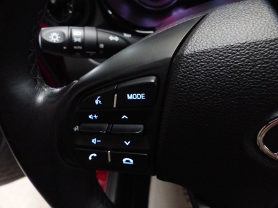 Hyundai i10 Trend Automatik+Carpl+Shzg+beh.Lkrd+Spur+PDC
