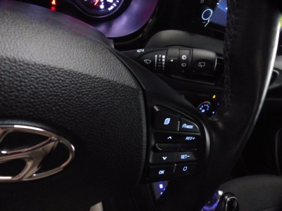 Hyundai i10 Trend Automatik+Carpl+Shzg+beh.Lkrd+Spur+PDC