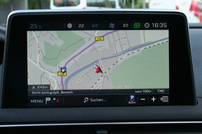 Peugeot 3008 Allure 1.6 Blue HDI AT6, Navi, 360°-Kamera