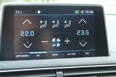 Peugeot 3008 Allure 1.6 Blue HDI AT6, Navi, 360°-Kamera