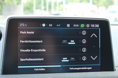 Peugeot 3008 Allure 1.6 Blue HDI AT6, Navi, 360°-Kamera