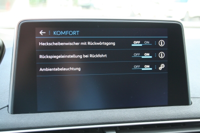 Peugeot 3008 Allure 1.6 Blue HDI AT6, Navi, 360°-Kamera