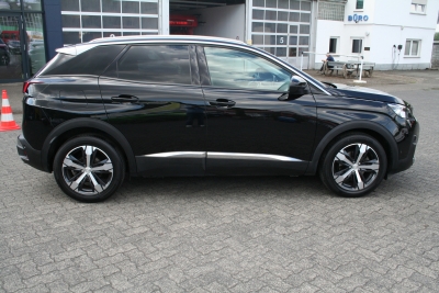 Peugeot 3008 Allure 1.6 Blue HDI AT6, Navi, 360°-Kamera