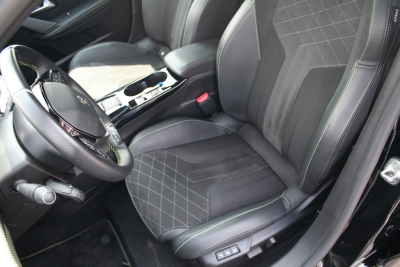 Peugeot e-208 GT 136PS Akku100%, Alcantara, Glasdach