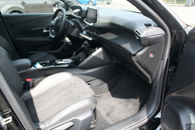 Peugeot e-208 GT 136PS Akku100%, Alcantara, Glasdach