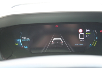 Peugeot e-208 GT 136PS Akku100%, Alcantara, Glasdach