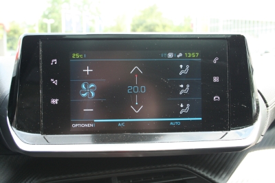Peugeot e-208 GT 136PS Akku100%, Alcantara, Glasdach