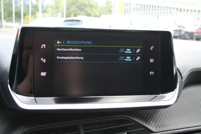 Peugeot e-208 GT 136PS Akku100%, Alcantara, Glasdach