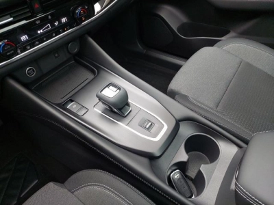Nissan Qashqai 1.3 AT Connecta Navi LED P-Dach AVM skey 
