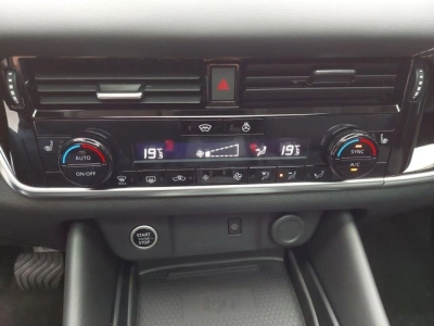 Nissan Qashqai 1.3 AT Connecta Navi LED P-Dach AVM skey 