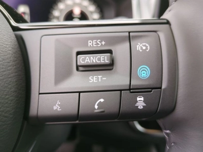 Nissan Qashqai 1.3 AT Connecta Navi LED P-Dach AVM skey 