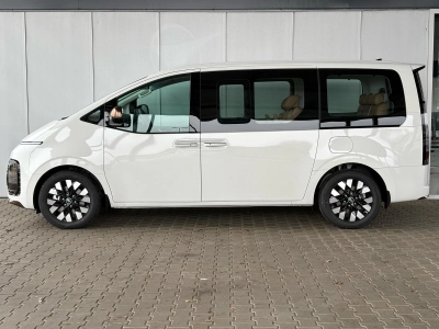 Hyundai STARIA 1.6T HEV Signature 7-Sitz ACC Leder PDach