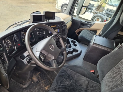 Mercedes-Benz 2540 L Actros 6x2*4