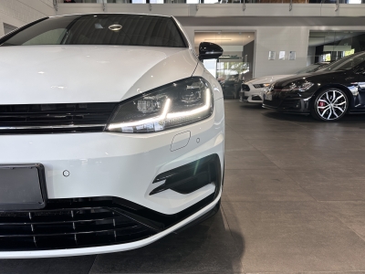 VW Golf