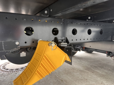 Möslein TPS 105 D-L Planenanhänger, Ladebordwand + Durchladbar neuwertig