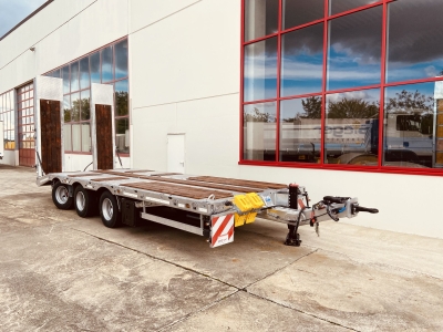 Möslein TT 31 31 t Tridem- Tieflader 3 Achs, 8 m Ladefläche
Neufahrzeug