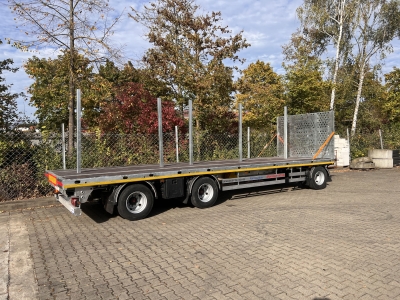 Möslein T 3 Plato 9 m 3 Achs Jumbo- Plato- Anhänger 9 m, Mega