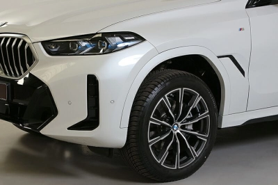 BMW X6 xDr 40dA M Sport Widescreen Standh Panora ACC