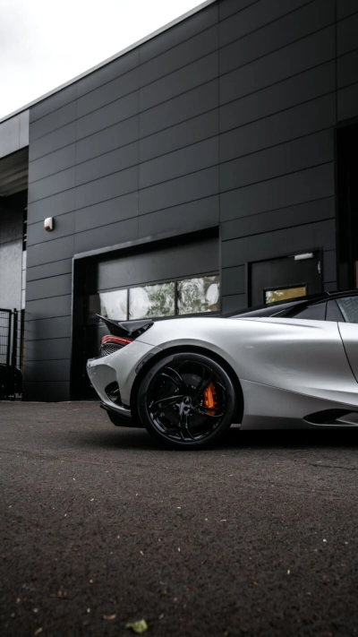 McLaren 750S Spider Carbon Pak. Lift B&W Racing Seat