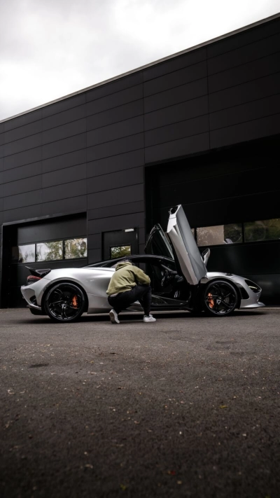McLaren 750S Spider Carbon Pak. Lift B&W Racing Seat