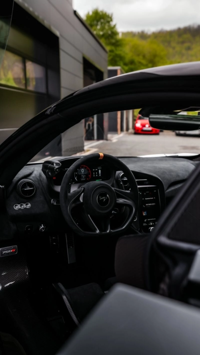McLaren 750S Spider Carbon Pak. Lift B&W Racing Seat