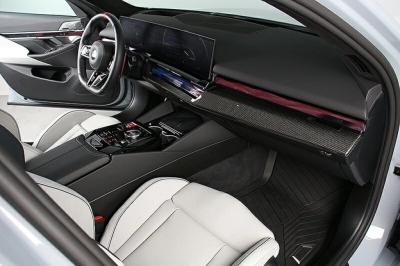 BMW M5 G90 ACC B&W Carbon Pak. V-Max Sitzbelüf. LED