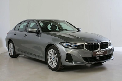 BMW 330e LED Widescreen HiFi Kamera HuD Sportsitze