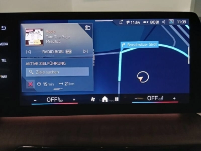 BMW 218i Active Tourer Luxury Line DKG LED ACC HuD