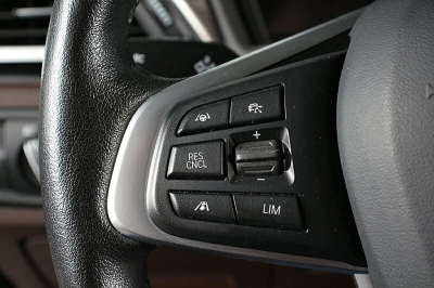 BMW X1 xDr. 18dA xLine ACC HuD Navi LED Parkassist