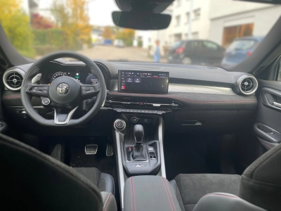 Alfa Romeo Tonale 1.3T Veloce Plug-In | AWD | 360°KAMERA|SPORT