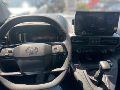 Toyota Proace City L2 verblecht 4-türig Meister 1,5 D-4D 74 KW (102 PS) Start/Stop 6-Gang-Schaltgetriebe