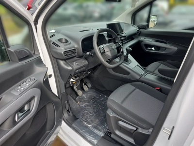 Toyota Proace City Proace City Verso L1 5-türig Team D 1,2-l-Turbo 81 Kw (110 PS) Start/Stop 6-Gang-Schaltgetriebe