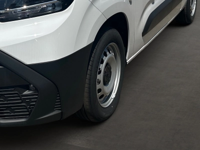 Toyota Proace City L2 verblecht 4-türig Meister 1,5 D-4D 96 KW (130 PS) Start/Stop 6-Gang-Schaltgetriebe